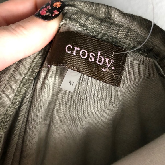NWT Ruffle Crosby Top - Picture 6 of 6